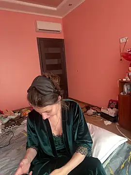 Flossy Vettie online show from 7, 4, 2026