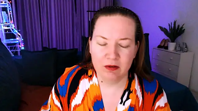 GoddessLara online show from 7, 1, 2025