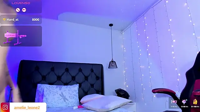 AMELIELEONE online show from 5, 2, 2025