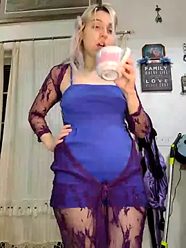 Snapshot of ScarletCallings420 chatting on 1, 1, 2025 ScarletCallings420 online show from 1, 1, 2025