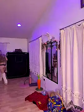 Snapshot of ScarletCallings420 chatting on 8, 1, 2025 ScarletCallings420 online show from 8, 1, 2025