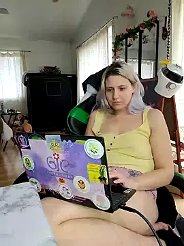 Snapshot of ScarletCallings420 chatting on 24, 1, 2025 ScarletCallings420 online show from 24, 1, 2025