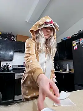 Snapshot of ScarletCallings420 chatting on 17, 2, 2025 ScarletCallings420 online show from 17, 2, 2025