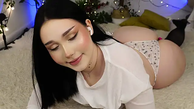 Snapshot of ScarletBlaze chatting on 2, 2, 2025 ScarletBlaze online show from 2, 2, 2025