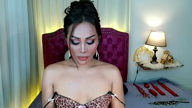 DreamLADYBOY online show from 5, 6, 2026
