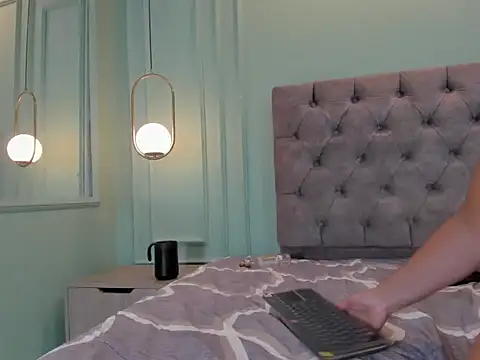 kathe hot online show from 30, 1, 2025