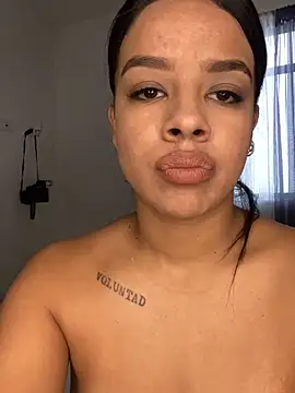 Snapshot of trianawhite chatting on 9, 1, 2025 trianawhite online show from 9, 1, 2025