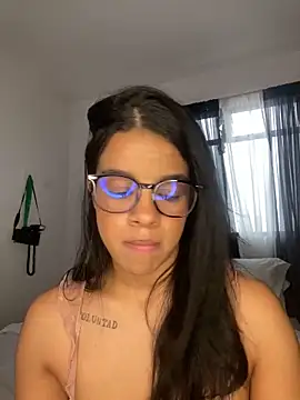 trianawhite online show from 10, 2, 2026