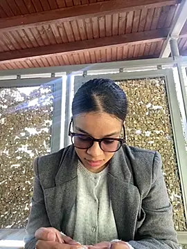 trianawhite online show from 19, 2, 2026