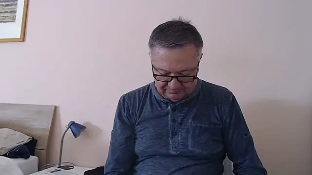 Snapshot of YOU6me chatting on 18, 9, 2025 YOU6me online show from 18, 9, 2025
