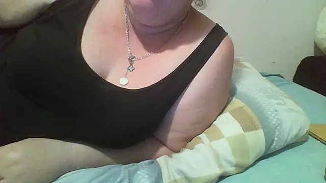 Snapshot of chubbypeach123 chatting on 15, 9, 2025 chubbypeach123 online show from 15, 9, 2025