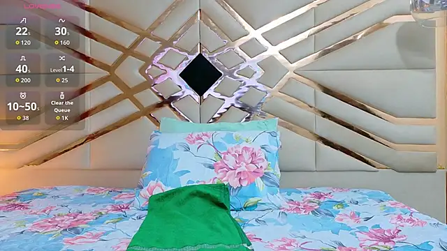 mommywebcam online show from 2, 11, 2025