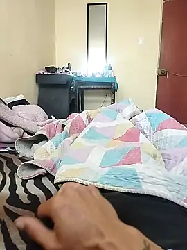 Snapshot of 001HENRYAlejandro chatting on 24, 11, 2025 001HENRYAlejandro online show from 24, 11, 2025