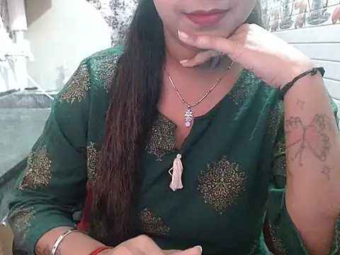 LovingPihu online show from 6, 4, 2026