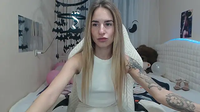 DeboraHorny online show from 13, 10, 2025