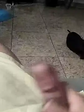 Snapshot of vini4016 chatting on 17, 12, 2024 vini4016 online show from 17, 12, 2024