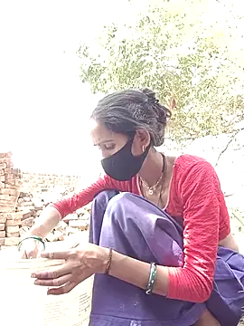 Snapshot of Mohni_Das chatting on 14, 5, 2026 Mohni Das online show from 14, 5, 2026