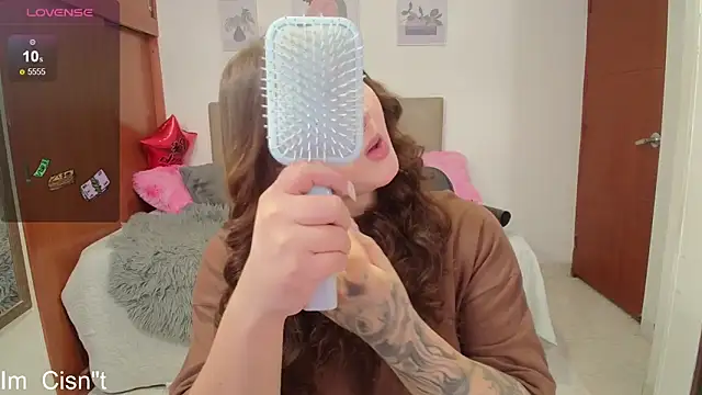 Miley Baker online show from 31, 1, 2025