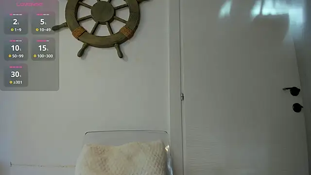 Naila18 online show from 19, 9, 2025