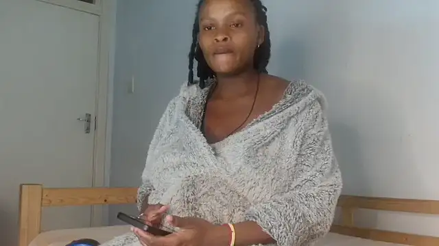 Snapshot of BlondQ2003 chatting on 30, 9, 2025 BlondQ2003 online show from 30, 9, 2025