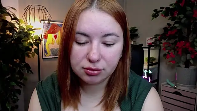 Snapshot of LAYLAxSTAR chatting on 2, 10, 2025 LAYLAxSTAR online show from 2, 10, 2025