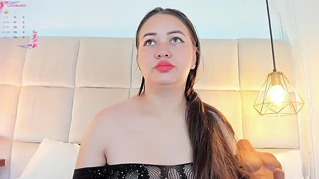 AnaisClark online show from 4, 2, 2025