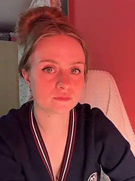 SophiaSweet  online show from 28, 3, 2026