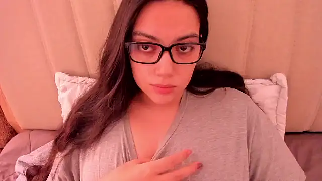 Snapshot of roniewester chatting on 22, 6, 2026 roniewester online show from 22, 6, 2026
