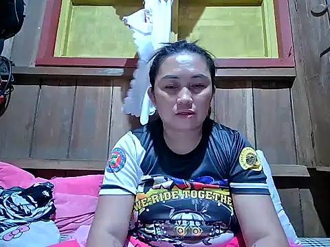 Snapshot of LalaiAsian chatting on 13, 11, 2025 LalaiAsian online show from 13, 11, 2025