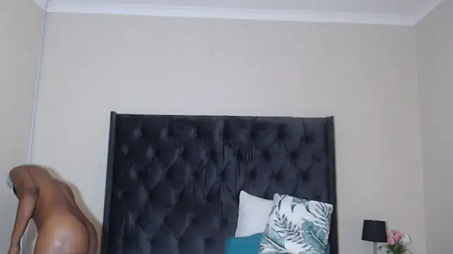 Sexynaughty Gal online show from 17, 12, 2024