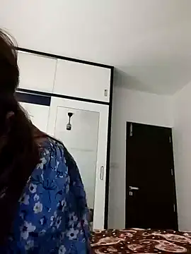 Srishtijain51 online show from 2, 2, 2025