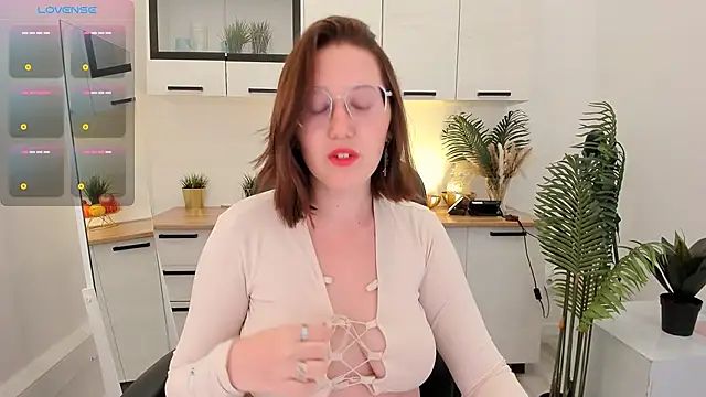 Snapshot of Charmy_Gracy chatting on 29, 4, 2026 Charmy Gracy online show from 29, 4, 2026