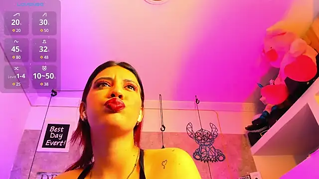 Snapshot of Rebeca_xs chatting on 20, 1, 2025 Rebeca xs online show from 20, 1, 2025