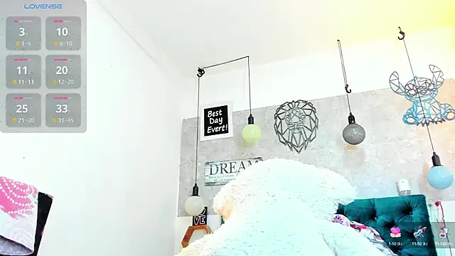 Snapshot of Rebeca_xs chatting on 10, 10, 2025 Rebeca xs online show from 10, 10, 2025