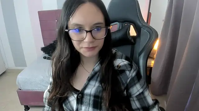 Snapshot of Wanda_sg chatting on 4, 10, 2025 Wanda sg online show from 4, 10, 2025