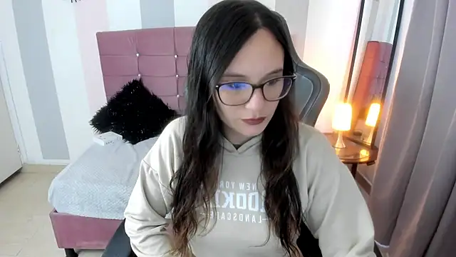 Snapshot of Wanda_sg chatting on 14, 11, 2025 Wanda sg online show from 14, 11, 2025