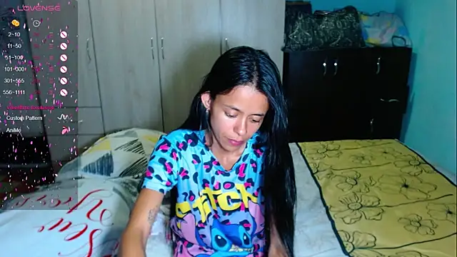 Mia sexy18  online show from 14, 4, 2026