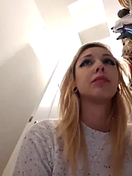 AmethystFoxx online show from 6, 11, 2025