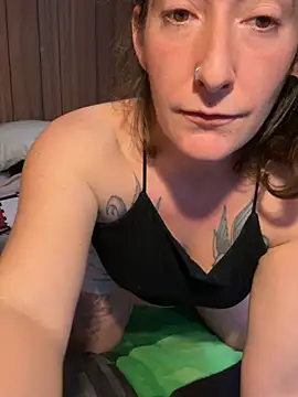 Mini And The Bear online show from 9, 2, 2026