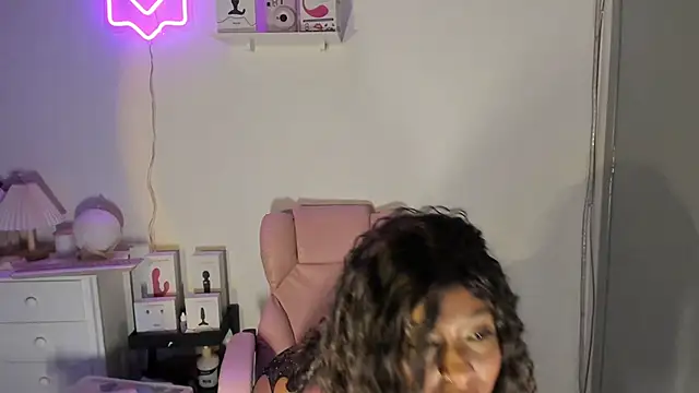 Kaiisa  online show from 10, 3, 2025