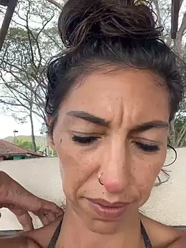 amanilouve online show from 17, 2, 2025