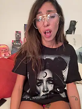 amanilouve online show from 19, 10, 2025