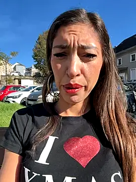 amanilouve online show from 4, 11, 2025