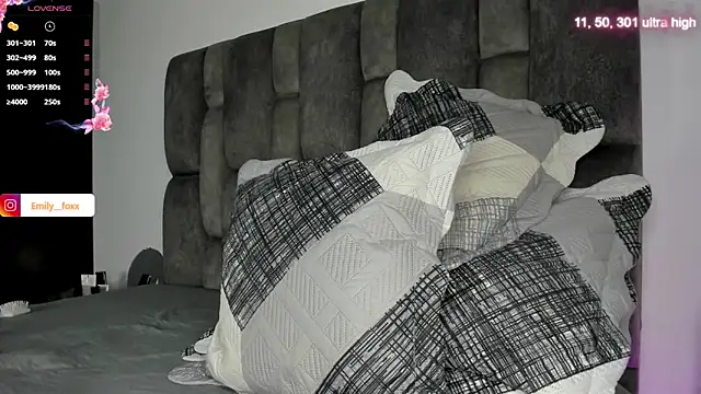 Snapshot of emily_fox1 chatting on 6, 6, 2026 emily fox1 online show from 6, 6, 2026