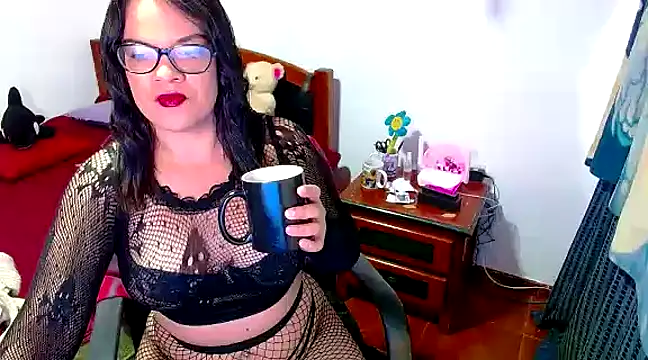 luchiana hott21 online show from 9, 12, 2024