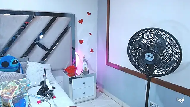 Snapshot of lady_Ary_xx chatting on 26, 1, 2025 lady Ary xx online show from 26, 1, 2025