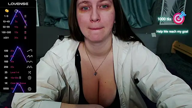 Snapshot of LiyaSilve chatting on 27, 2, 2025 LiyaSilve online show from 27, 2, 2025