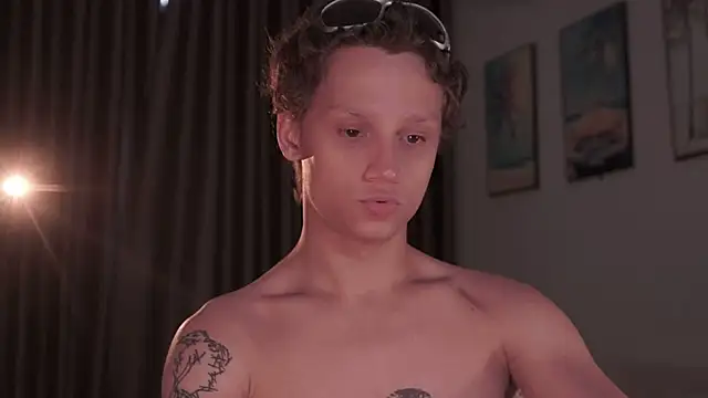 Snapshot of Nicky_neal chatting on 4, 4, 2026 Nicky neal online show from 4, 4, 2026