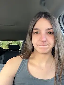 DoriDeluxe66 online show from 10, 11, 2025