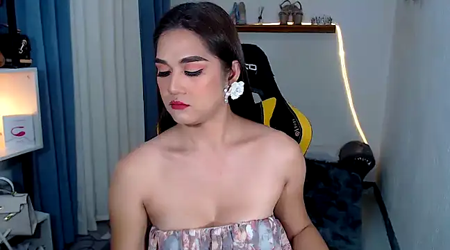 Snapshot of MarieLoveGlamorous chatting on 19, 12, 2024 MarieLoveGlamorous online show from 19, 12, 2024